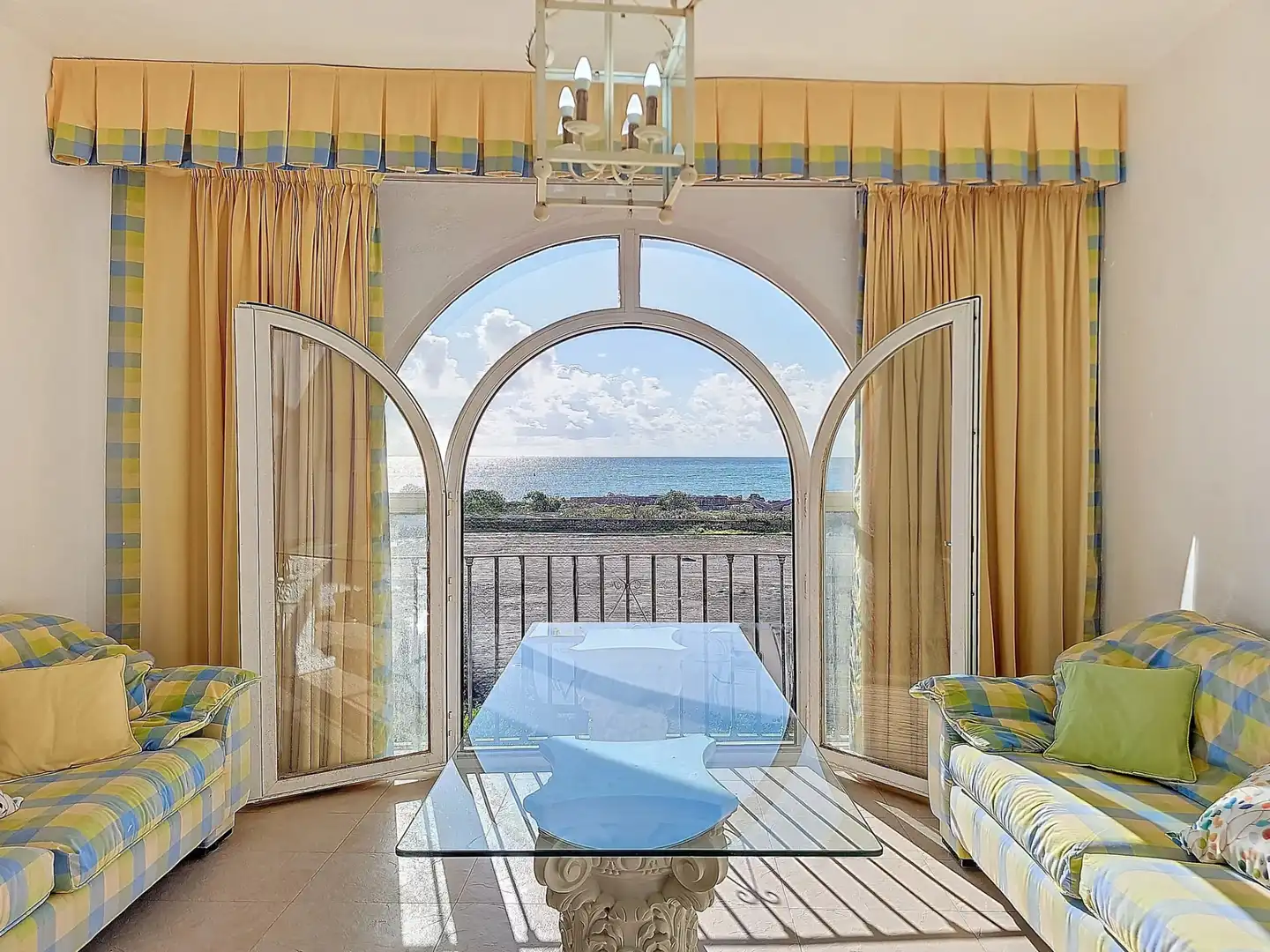 Adossat amb piscina en venda a Estepona Pueblo, imagen 2
