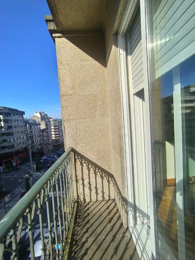 Terrassa de Pis de lloguer en Vigo  amb Calefacció, Parquet i Forn