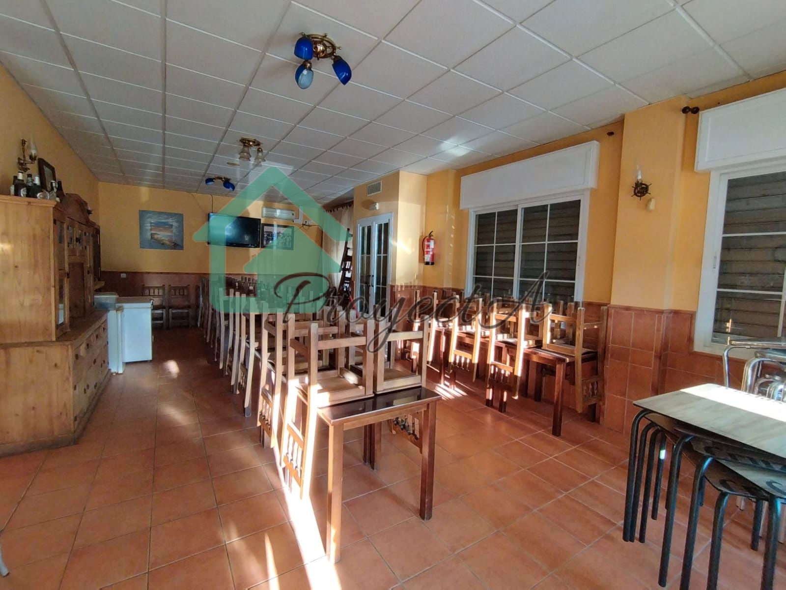 Premises for sale in San Bartolomé de la Torre  with Air Conditioner and Furnished