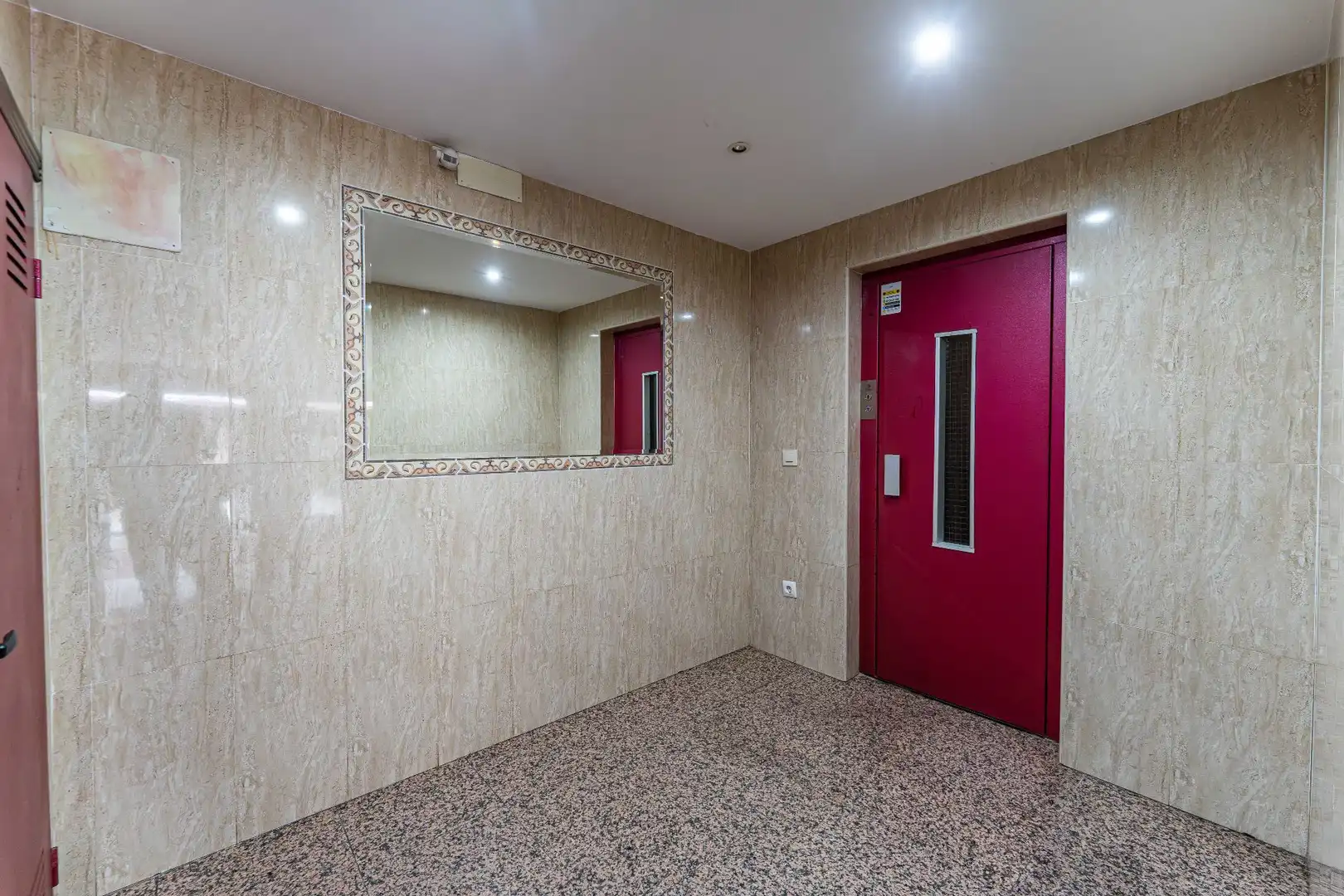 Wohnung zum Verkauf in Fuenlabrada mit Klimaanlage, Heizung und Terrasse