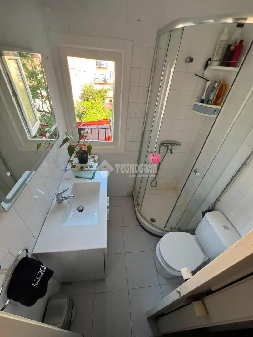 Bathroom of Flat for sale in Santander