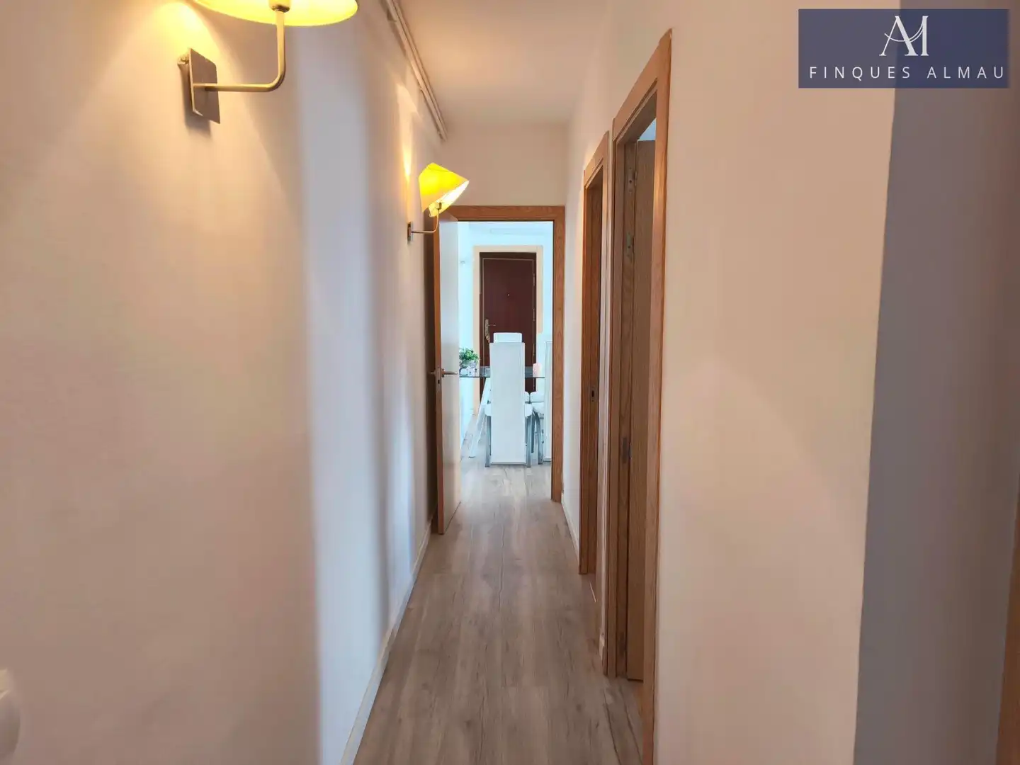Wohnung zum Verkauf in Sitges mit Klimaanlage, Parkett und Terrasse