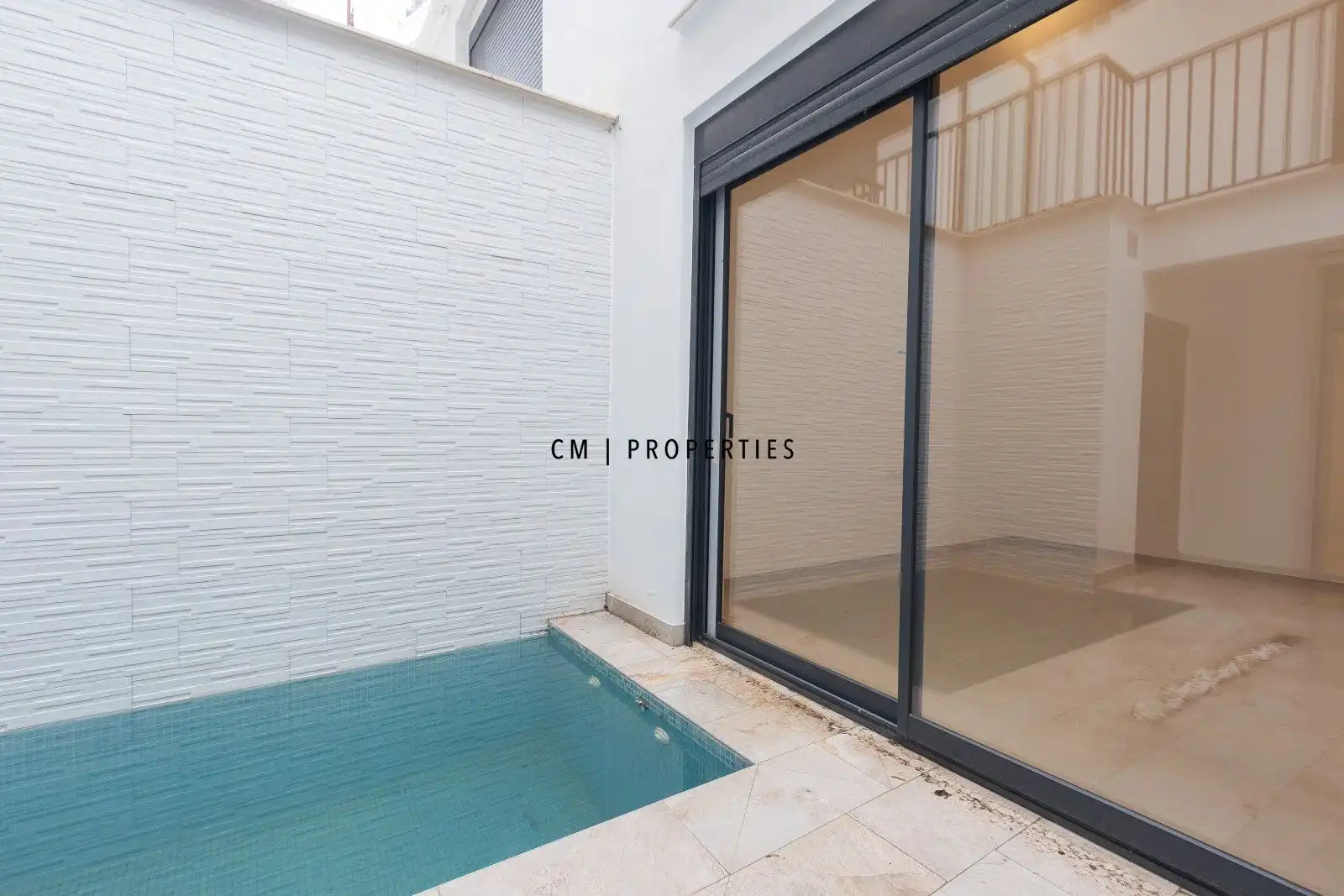 Swimming pool of Flat for sale in Valencia  with Air Conditioner, Heating and Swimming Pool