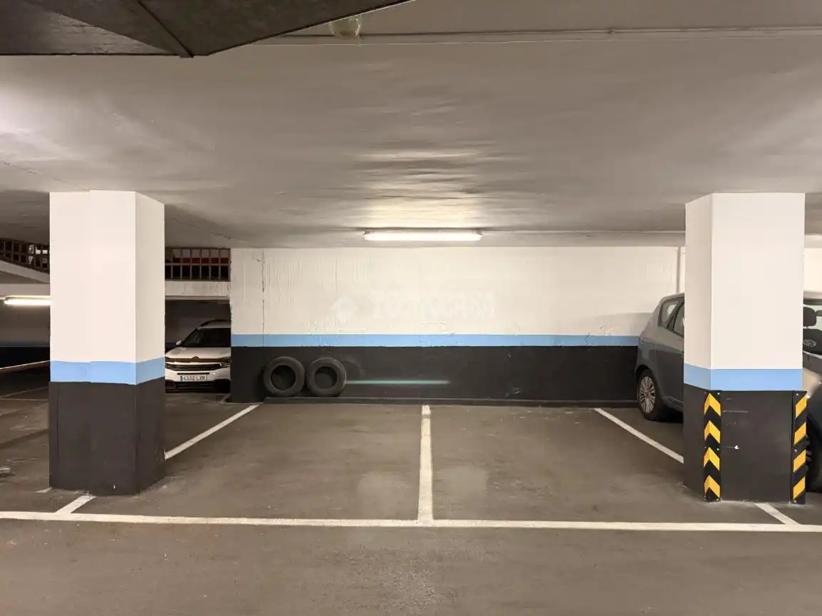 Garage for sale in Canillas