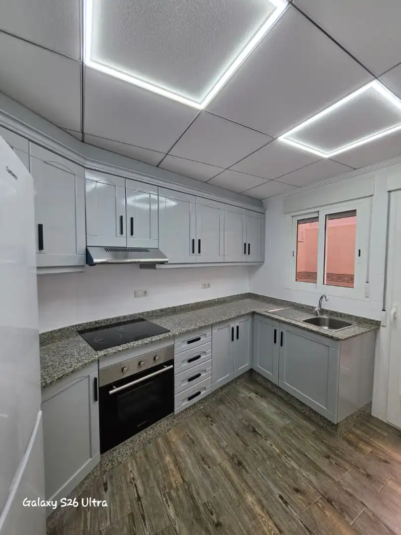 Cocina de Piso de alquiler en Algorfa con Amueblado y Piscina comunitaria