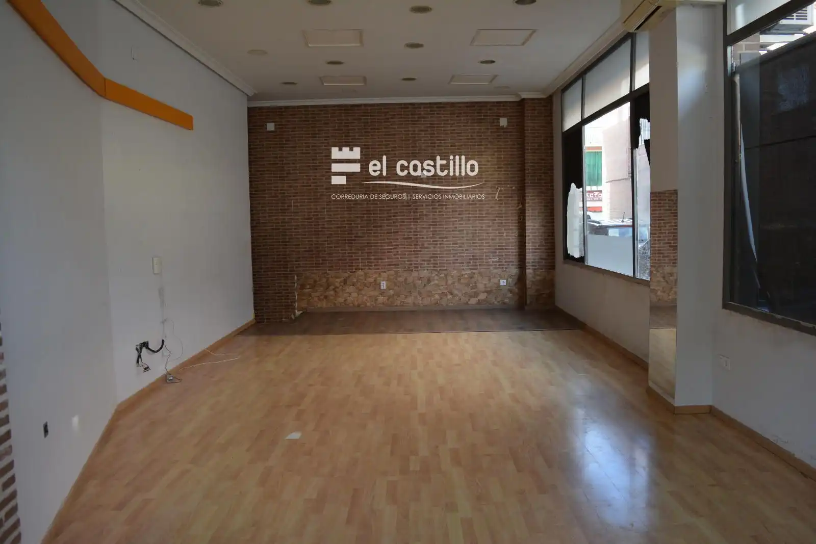 Geschaftsraum zur Miete in Sotillo de la Adrada mit Klimaanlage