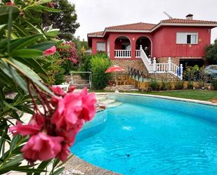 Swimming pool of House or chalet for sale in Barajas de Melo  with Air Conditioner, Heating and Private garden