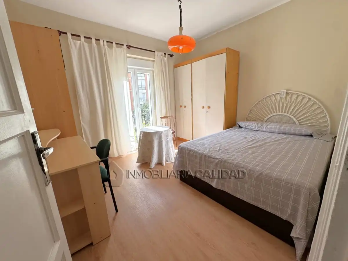 Habitación de Piso de alquiler en Burgos con Calefacción y Amueblado