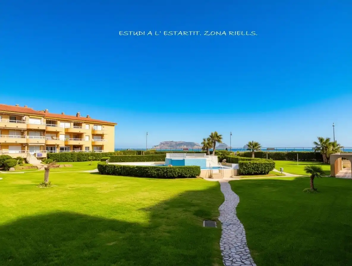 Swimming pool of Study for sale in L'Estartit  with Private garden, Terrace and Community pool