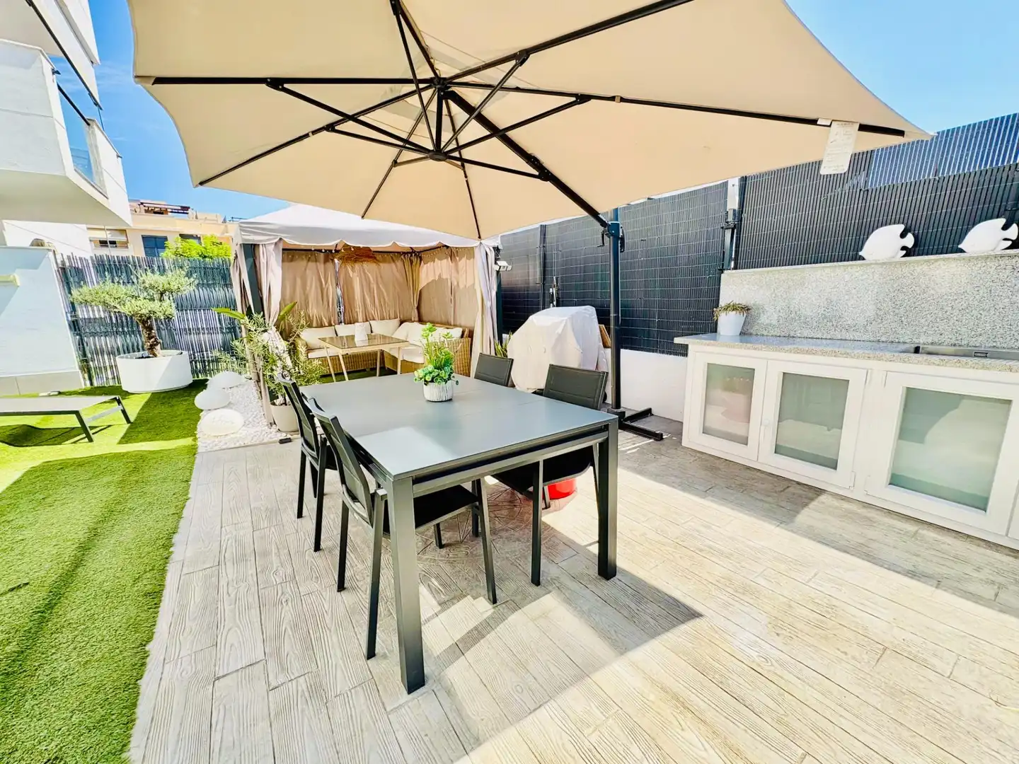 Terraza de Planta baja de alquiler en Vélez-Málaga con Aire acondicionado, Calefacción y Jardín privado