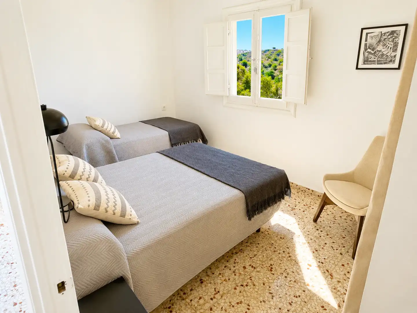 Dormitori de Casa o xalet en venda en Estepona amb Jardí privat, Terrassa i Piscina