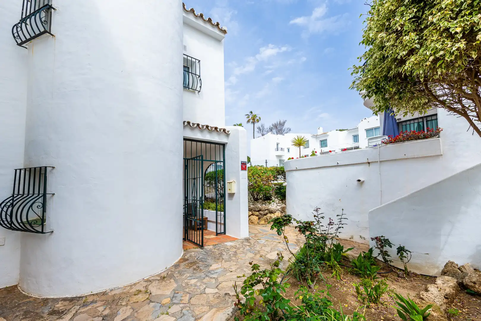 Außenansicht von Einfamilien-Reihenhaus zum Verkauf in Mijas mit Klimaanlage, Terrasse und Schwimmbad