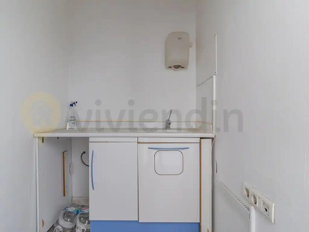 Kitchen of Commercial properties for sale in Jerez de la Frontera
