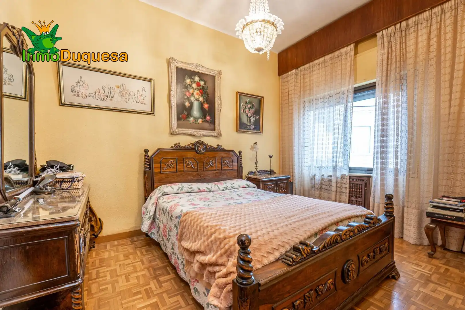 Dormitori de Àtic en venda en Granada amb Parquet, Terrassa i Traster