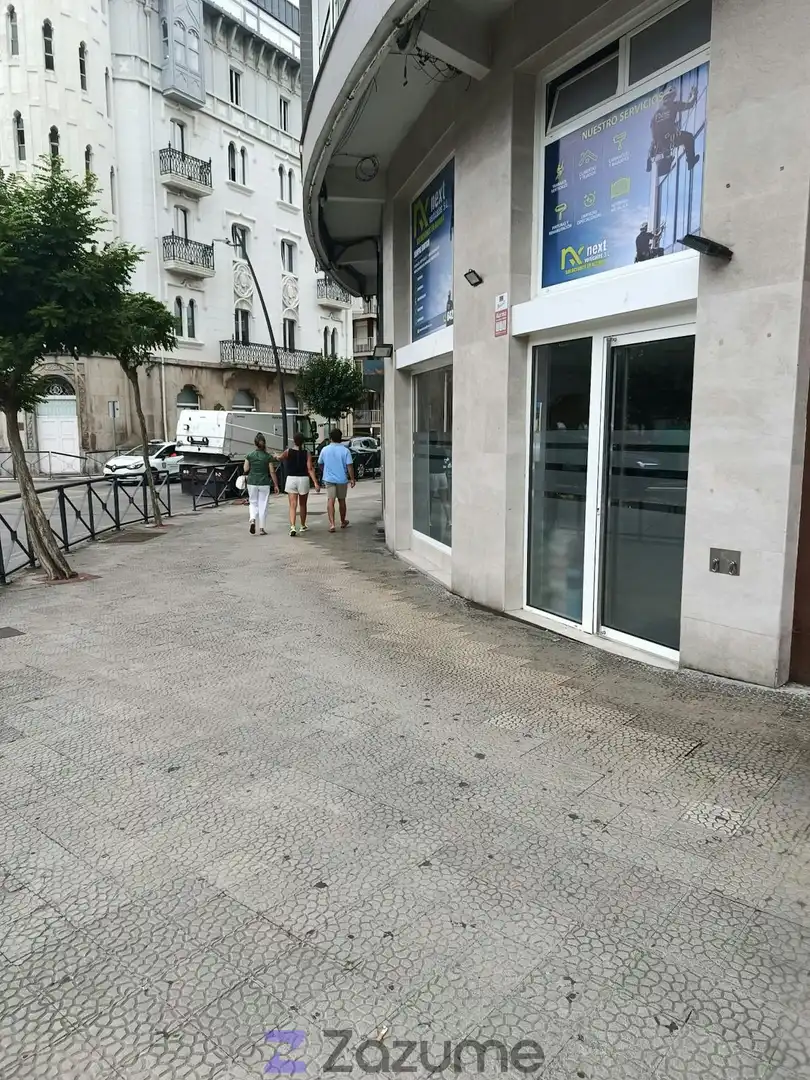 Parking de Apartamento de alquiler en Laredo con Calefacción, Amueblado y Horno