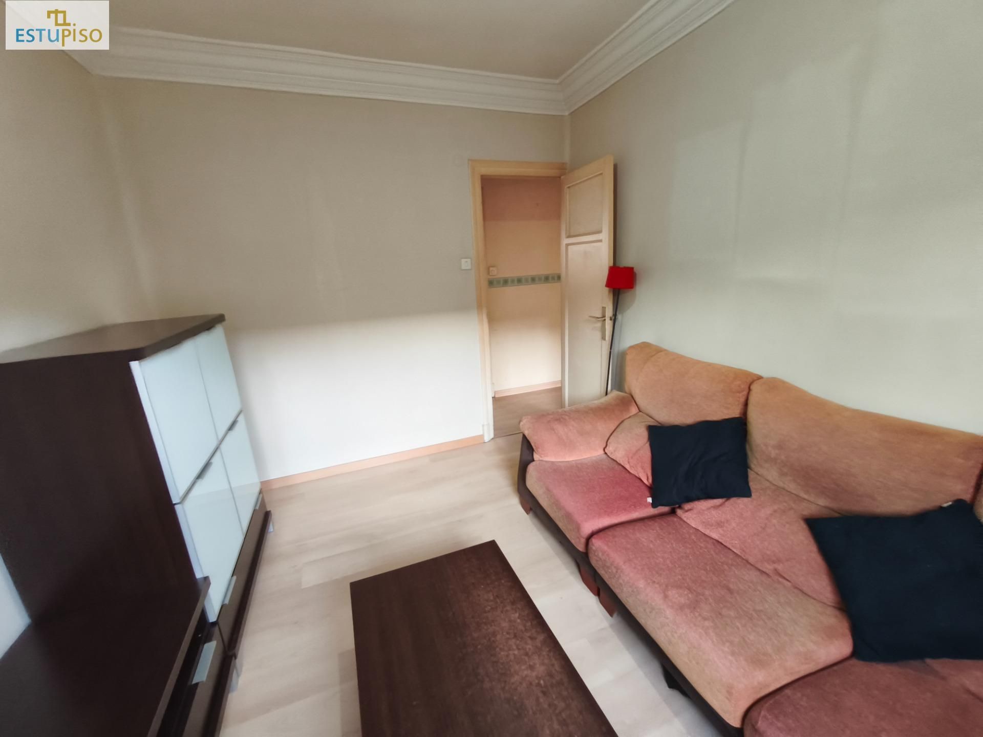 Sala d'estar de Pis en venda en Vitoria - Gasteiz amb Calefacció i Traster