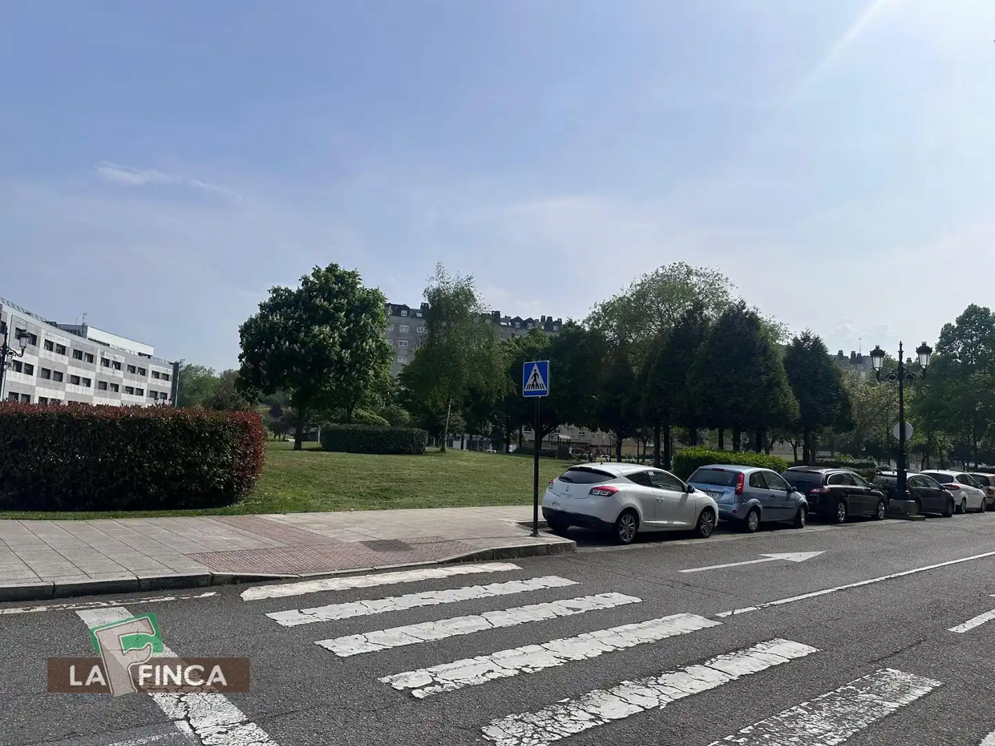 Vista exterior de Pis en venda en Oviedo  amb Calefacció, Parquet i Traster
