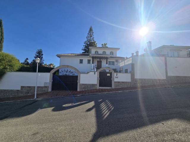 Casa-chalet en Venta en Hipódromo - Cerrado del Águila