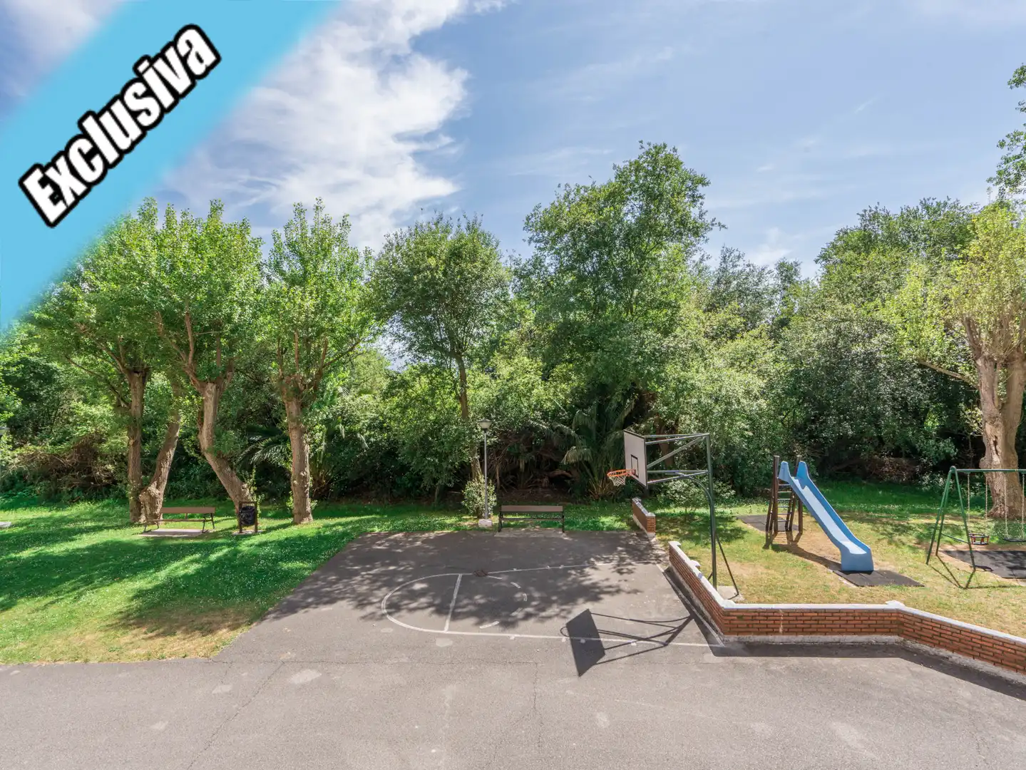 Jardí de Pis en venda en Laredo amb Calefacció, Parquet i Terrassa
