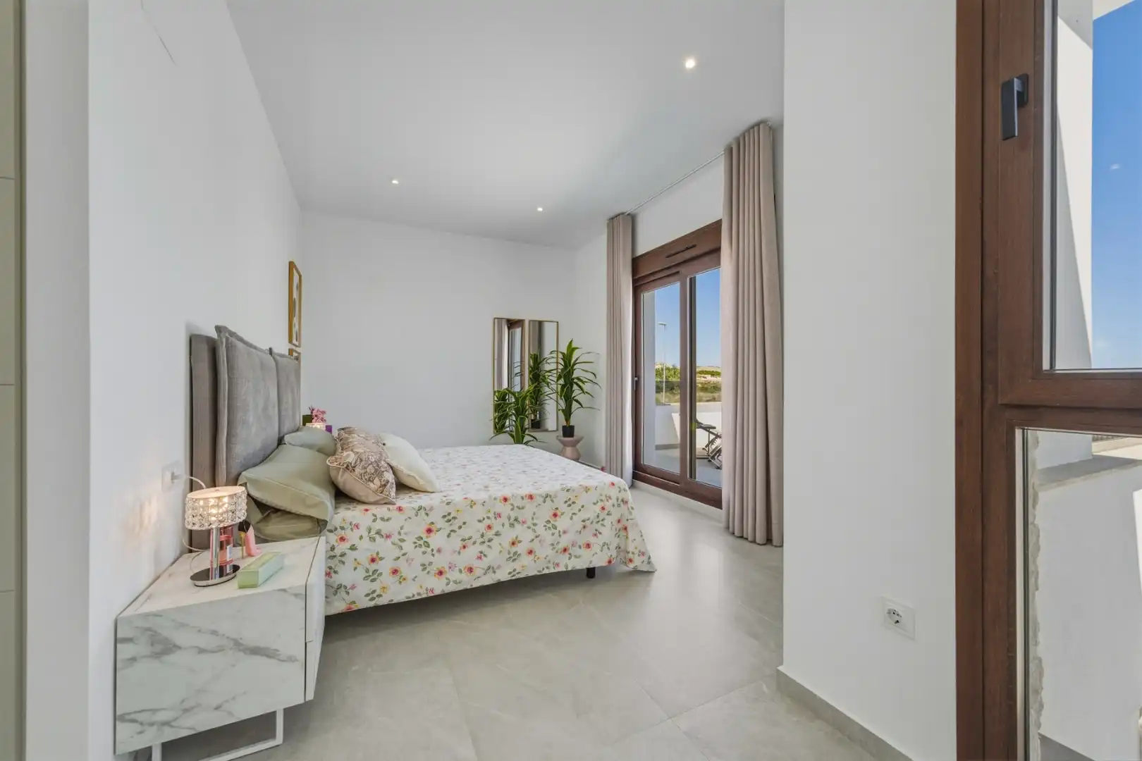 Dormitori de Casa o xalet en venda en Orihuela amb Calefacció, Jardí privat i Terrassa