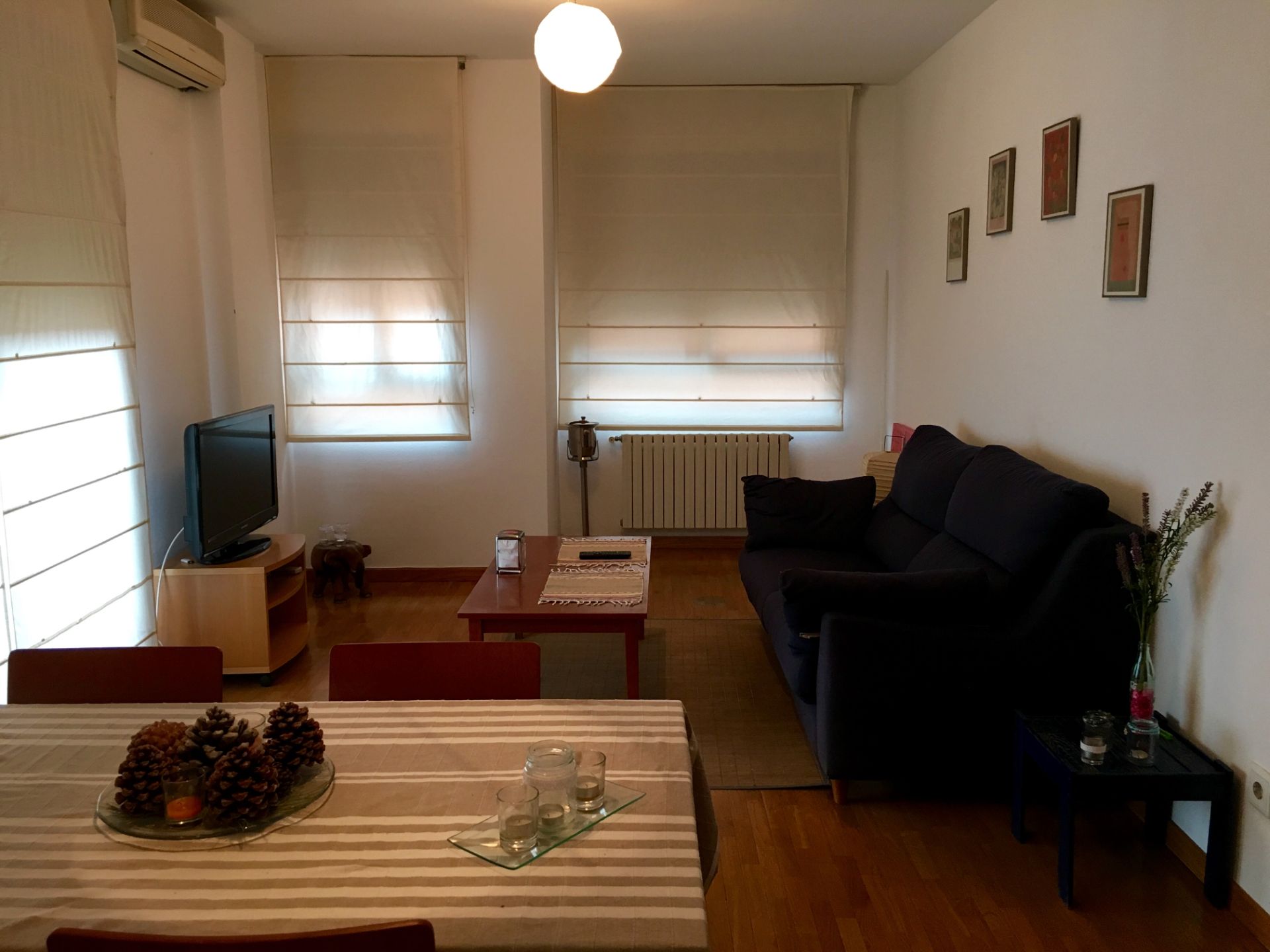 Sala d'estar de Apartament de lloguer en  Albacete Capital amb Aire condicionat, Calefacció i Parquet