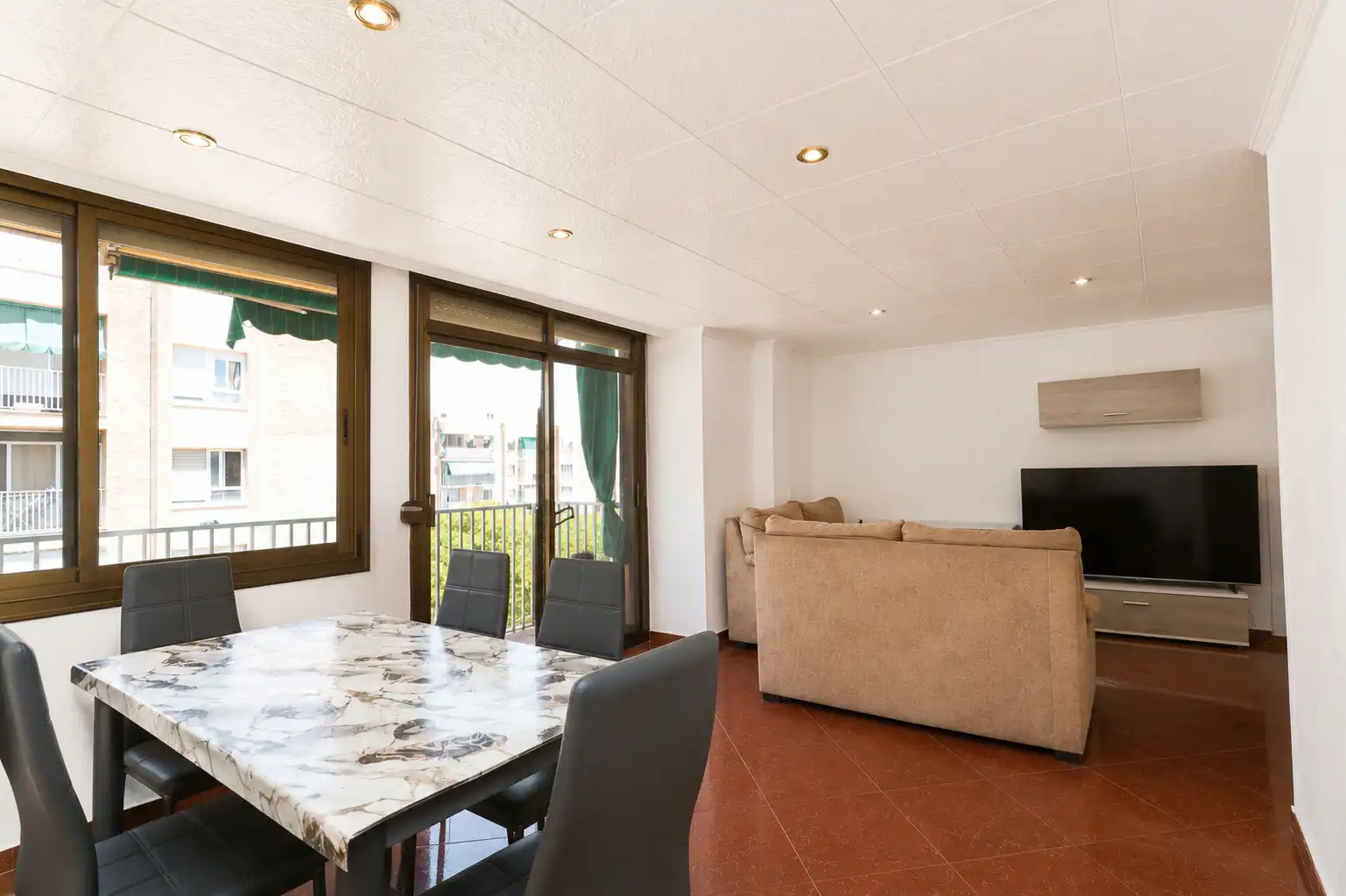 Wohnzimmer von Wohnung zum Verkauf in Viladecans mit Balkon