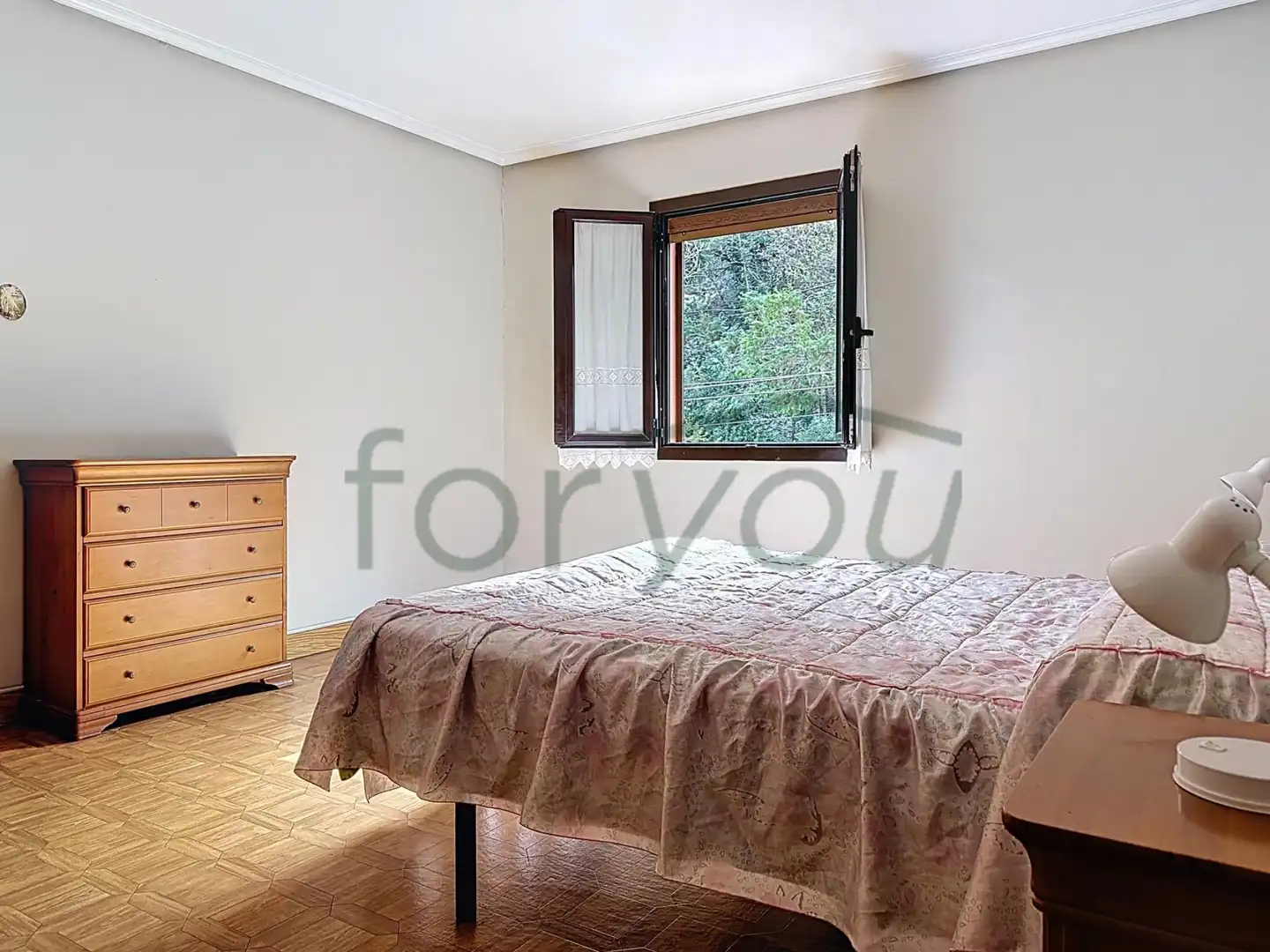 Dormitori de Casa adosada en venda en Donostia - San Sebastián  amb Calefacció, Terrassa i Balcó