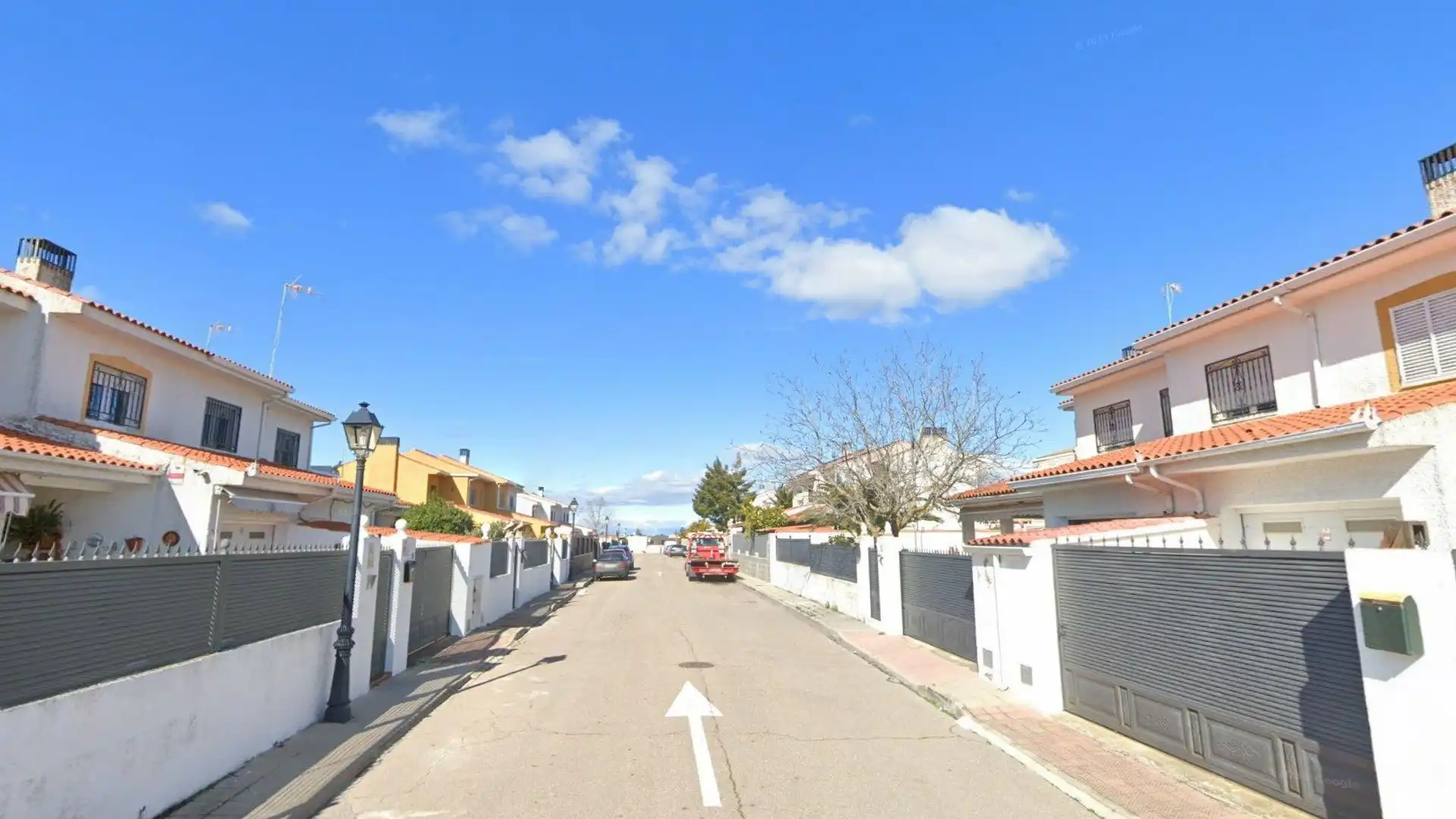 Vista exterior de Planta baixa en venda en El Viso de San Juan amb Traster i Piscina