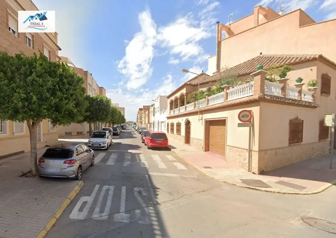Appartamento con terrazza in vendita a Calle JUAN DE LA COSA (SD), imagen 3