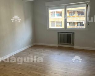 Bedroom of Flat to rent in Salamanca Capital  with Heating and Balcony