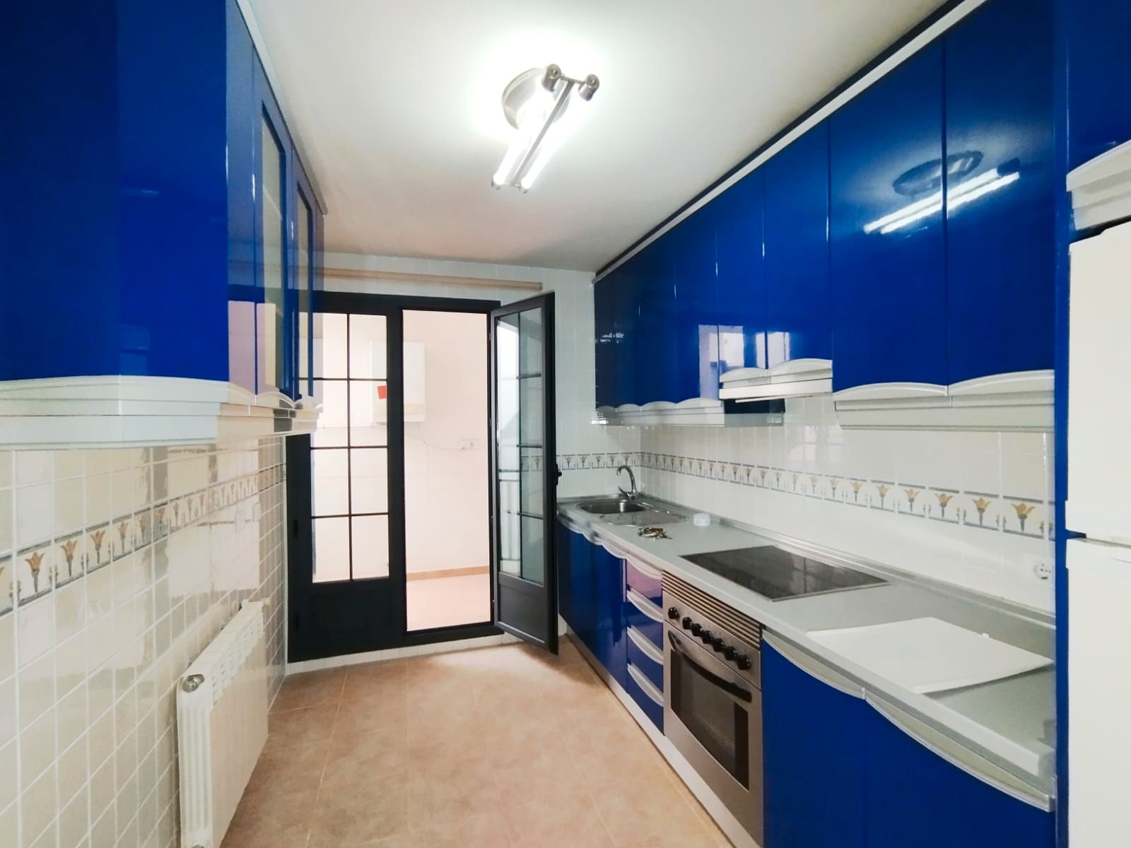 Cocina de Piso en venta en Tomelloso con Calefacción, Terraza y Amueblado
