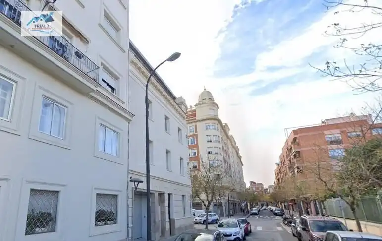 Flat with terrace for sale in Calle ANTONI GAUDI
