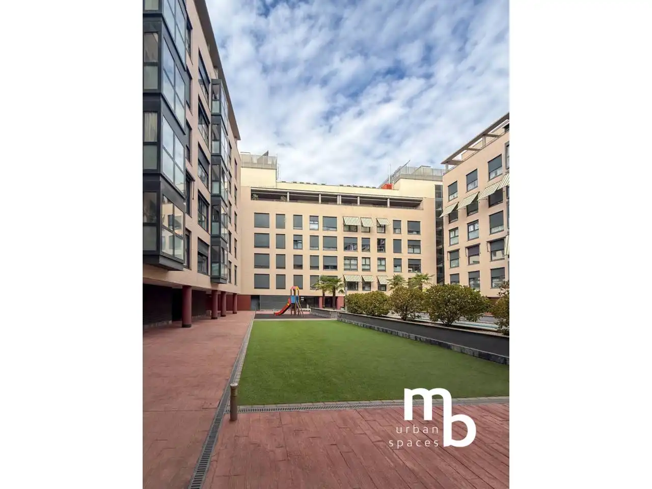 Exterior view of Flat for rent in Madrid  with Air Conditioner, Heating and Swimming Pool