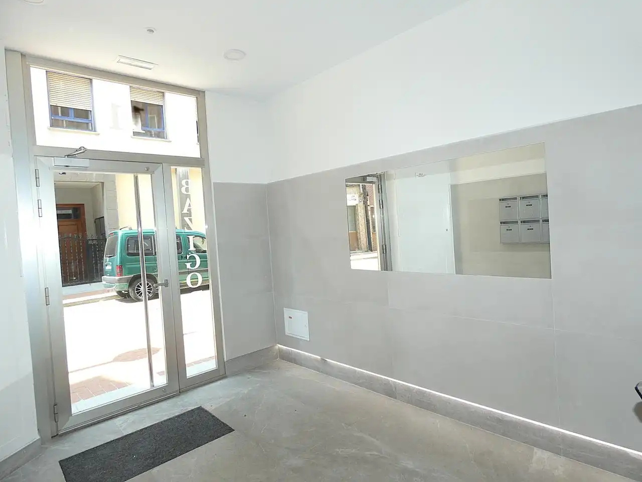 Flat for sale in Lutxana - Llano