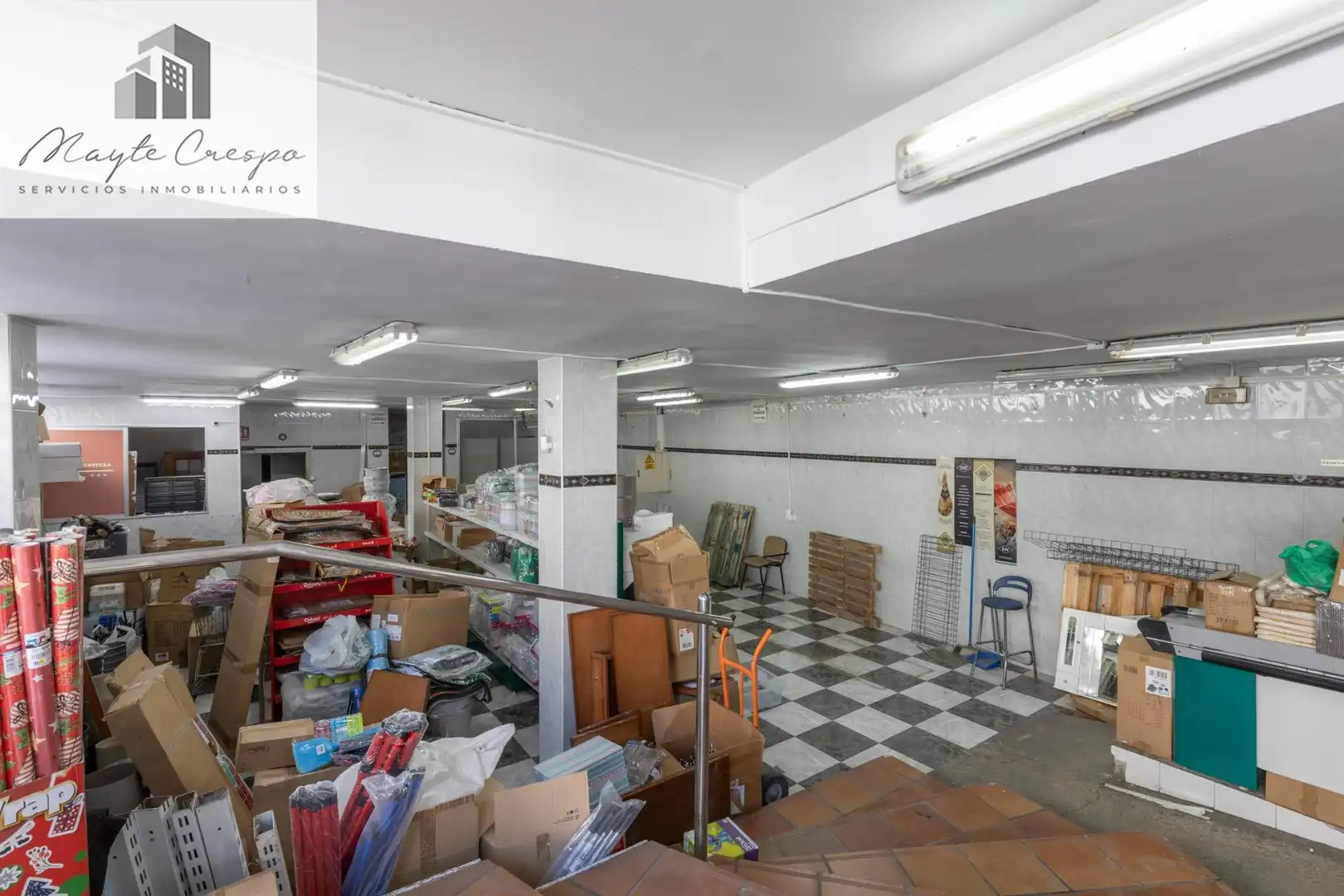 Gewerbefläche zum Verkauf in Calle Calle Ganivet 48