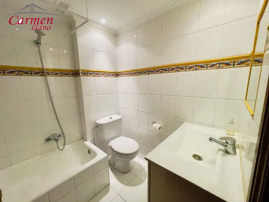 Baño de Piso en venta en Getxo  con Calefacción y Trastero