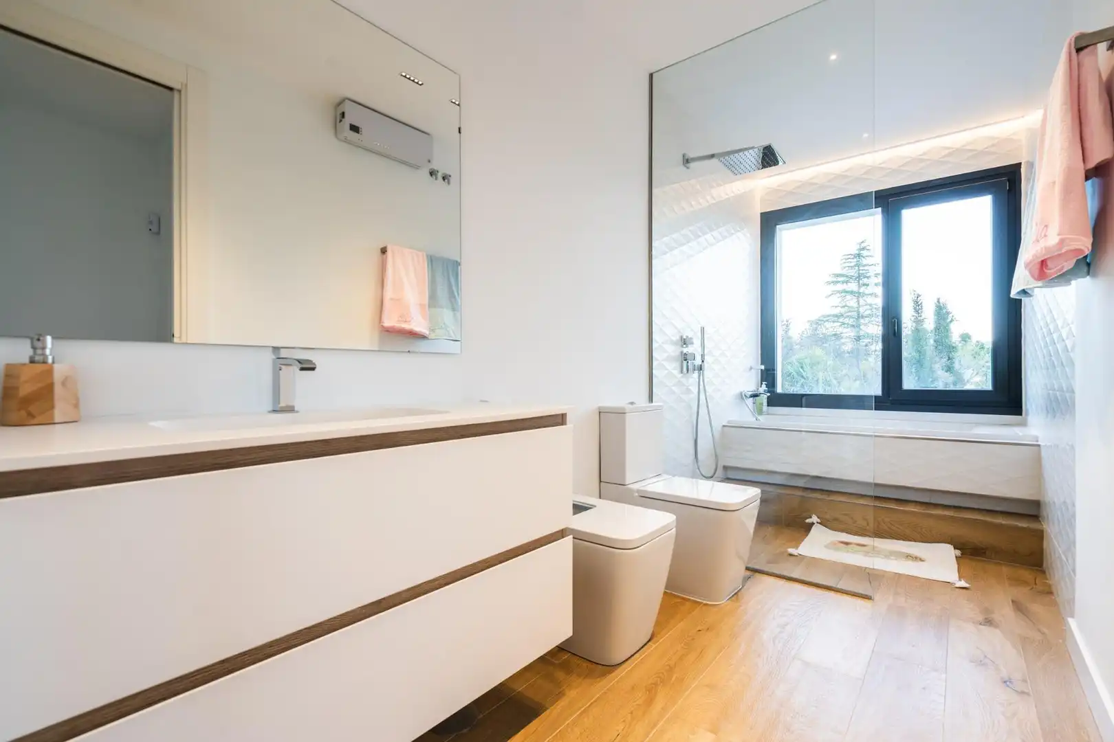 Baño de Casa o chalet en venta en Torrelodones con Calefacción, Jardín privado y Terraza