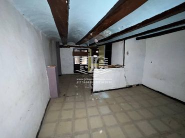 Piso con balcón en venta en Calle Rubí