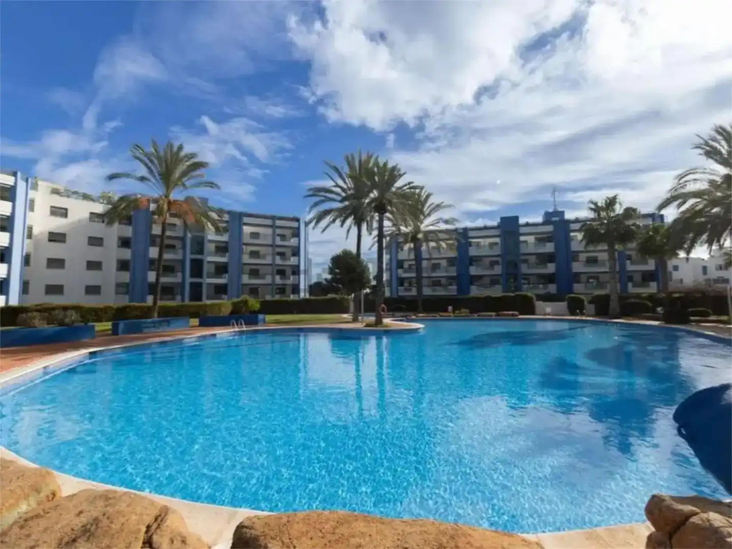Schwimmbecken von Wohnungen zur Miete in Santa Eulària des Riu mit Klimaanlage und Schwimmbad