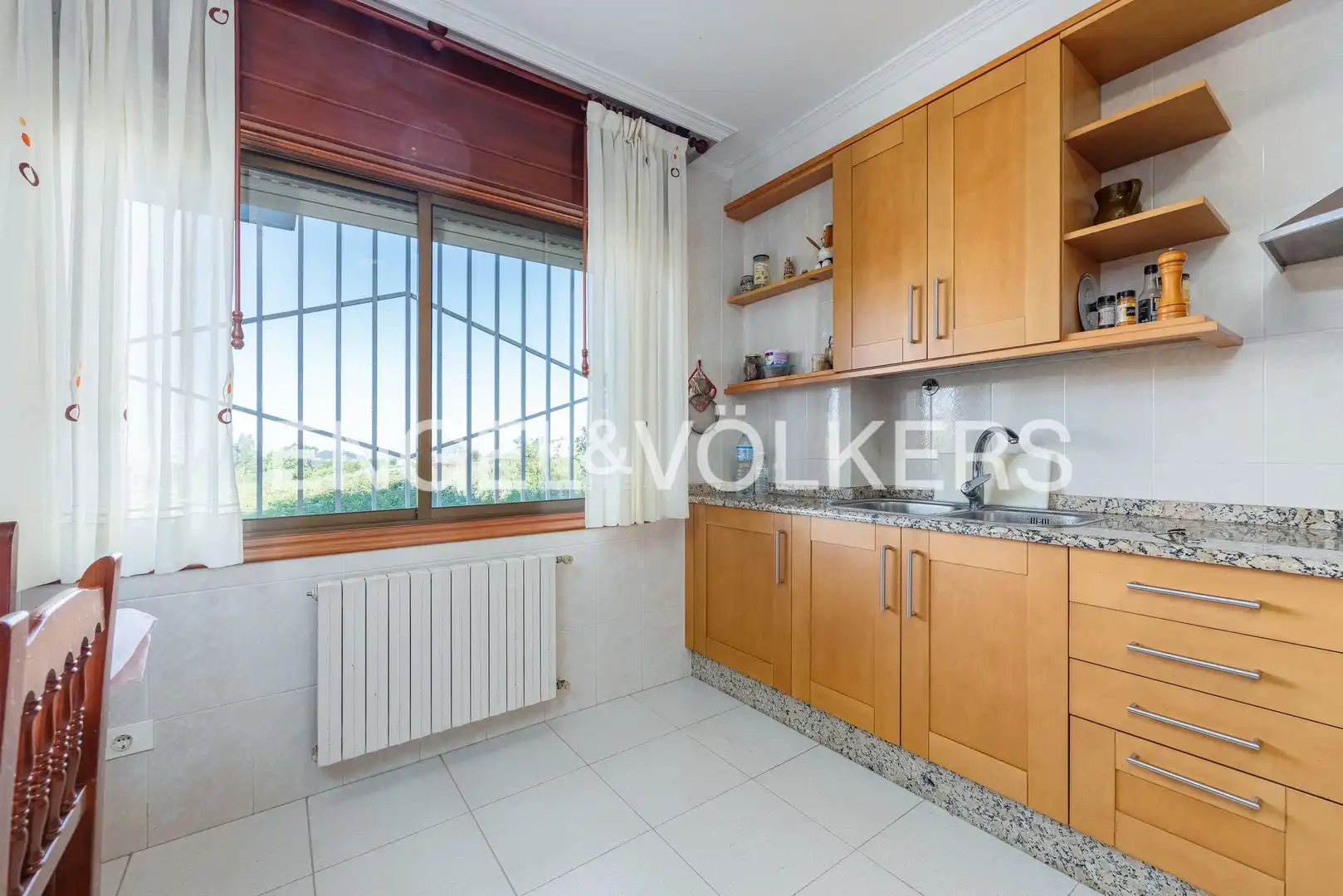 Cocina de Casa o chalet en venta en Vigo  con Calefacción, Jardín privado y Parquet