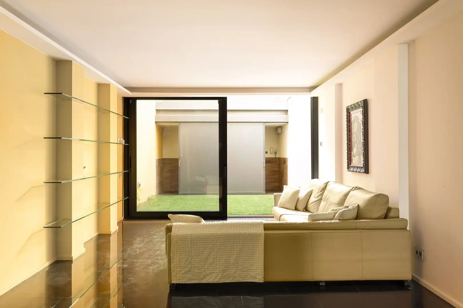 Sala d'estar de Casa o xalet en venda en Barcelona amb Aire condicionat, Calefacció i Terrassa