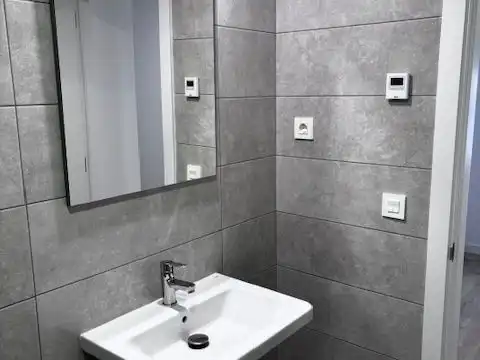 Badezimmer von Wohnung zur Miete in Centro
