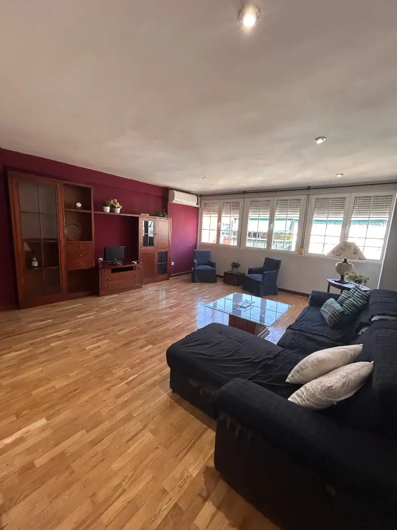 Piso con ascensor en venta en Barrio Venecia - Nueva Alcalá, imagen 2