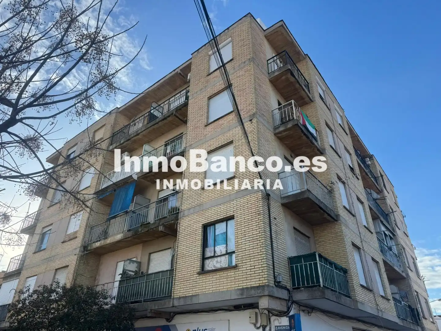 Vista exterior de Piso en venta en Chiva con Balcón