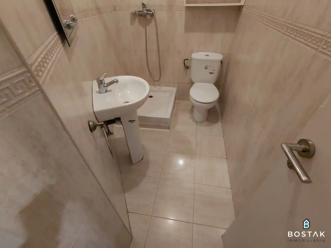 Badezimmer von Geschaftsraum zum Verkauf in Bilbao 