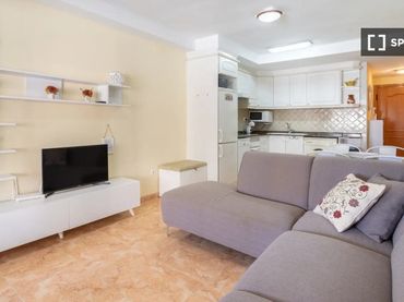 Appartamento con balcone in affitto a Tavernes de la Valldigna