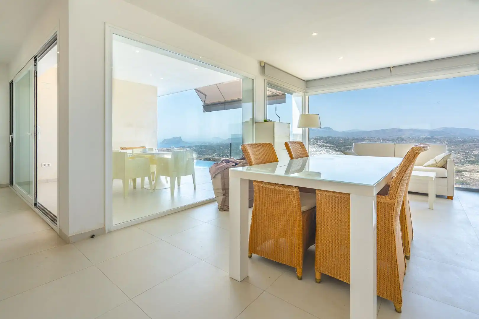 Villa con piscina in vendita a Cumbre del Sol, imagen 9