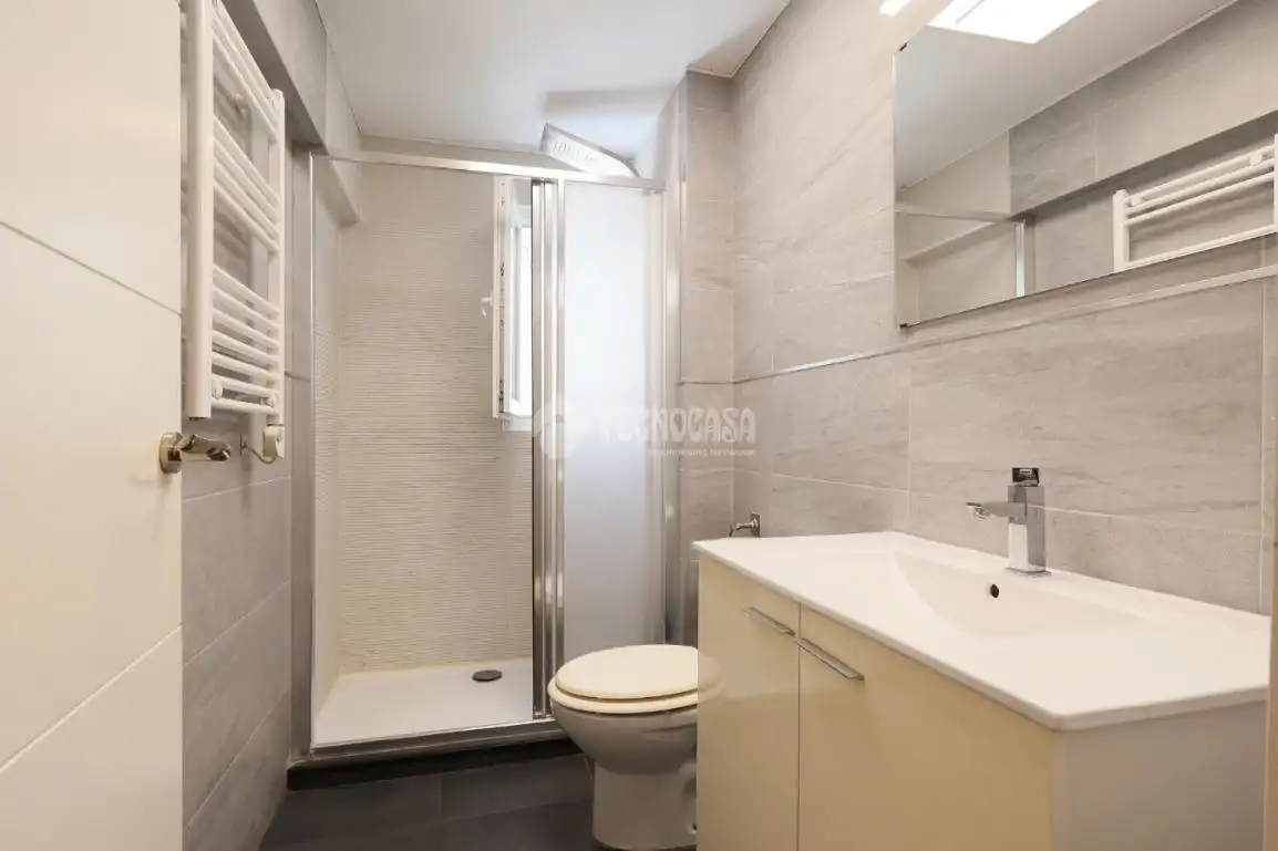 Bathroom of Flat for sale in Sagunto / Sagunt  with Air Conditioner, Furnished and Balcony