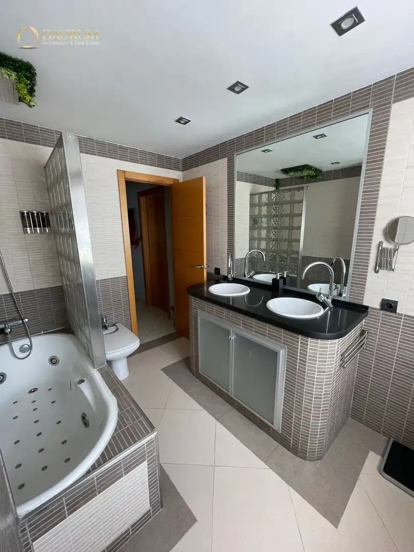 Bathroom of Detached homes for sale in Umbrete  with Air Conditioner, Heating and Terrace