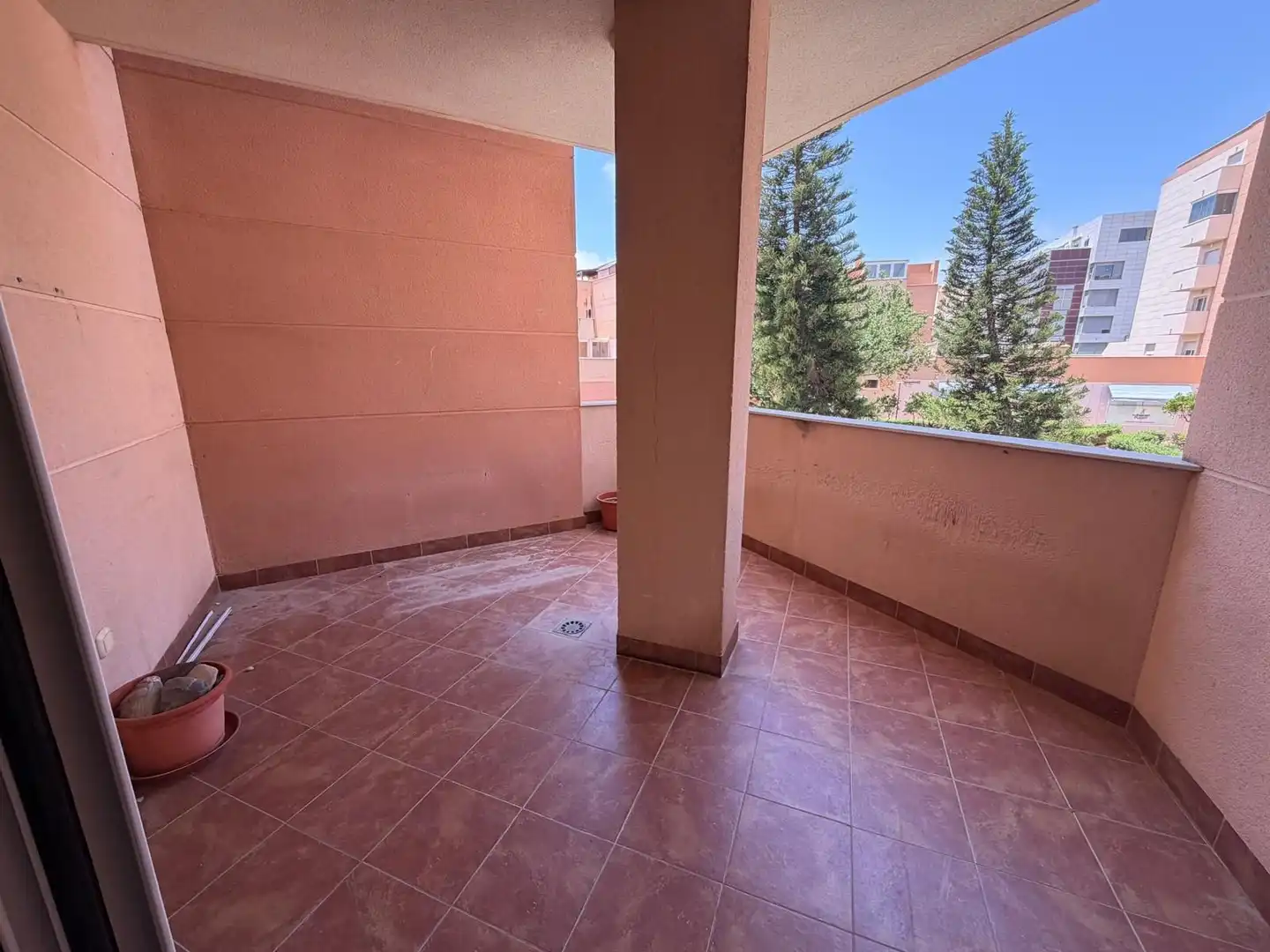 Terraza de Piso en venta en El Ejido con Aire acondicionado